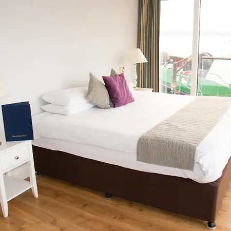Hotel Watersedge Cobh