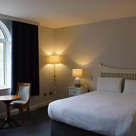 Hotel Watersedge 3*