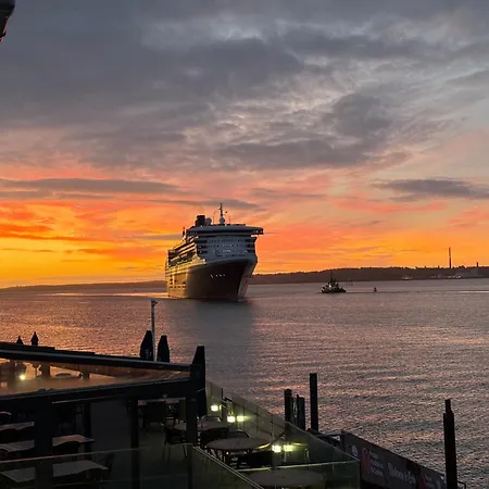 Watersedge Cobh