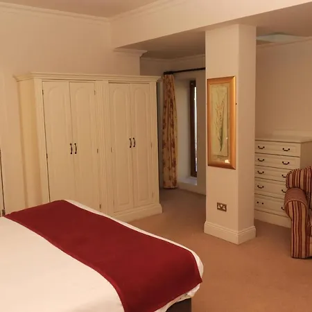 Watersedge Hotel Cobh