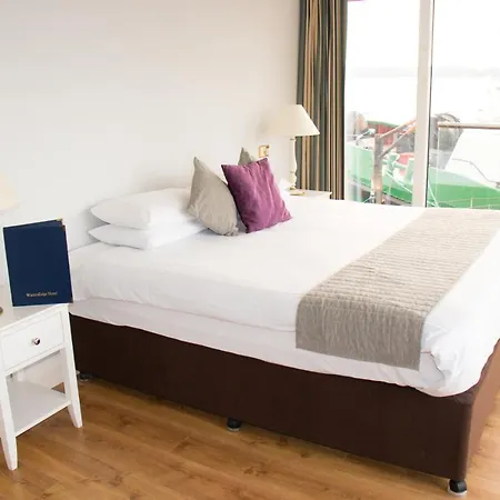 Hotel Watersedge 3*
