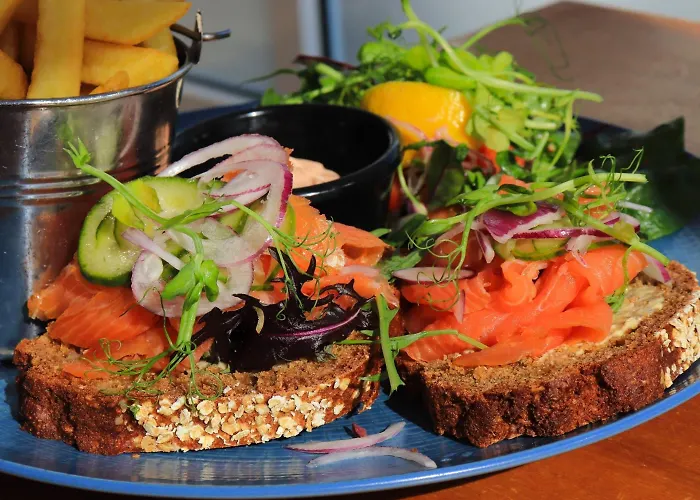 Szálloda Watersedge 3*