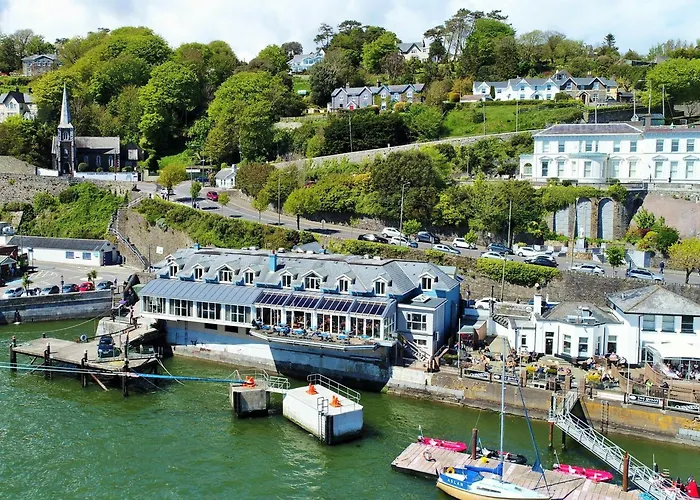 Szálloda Watersedge 3*